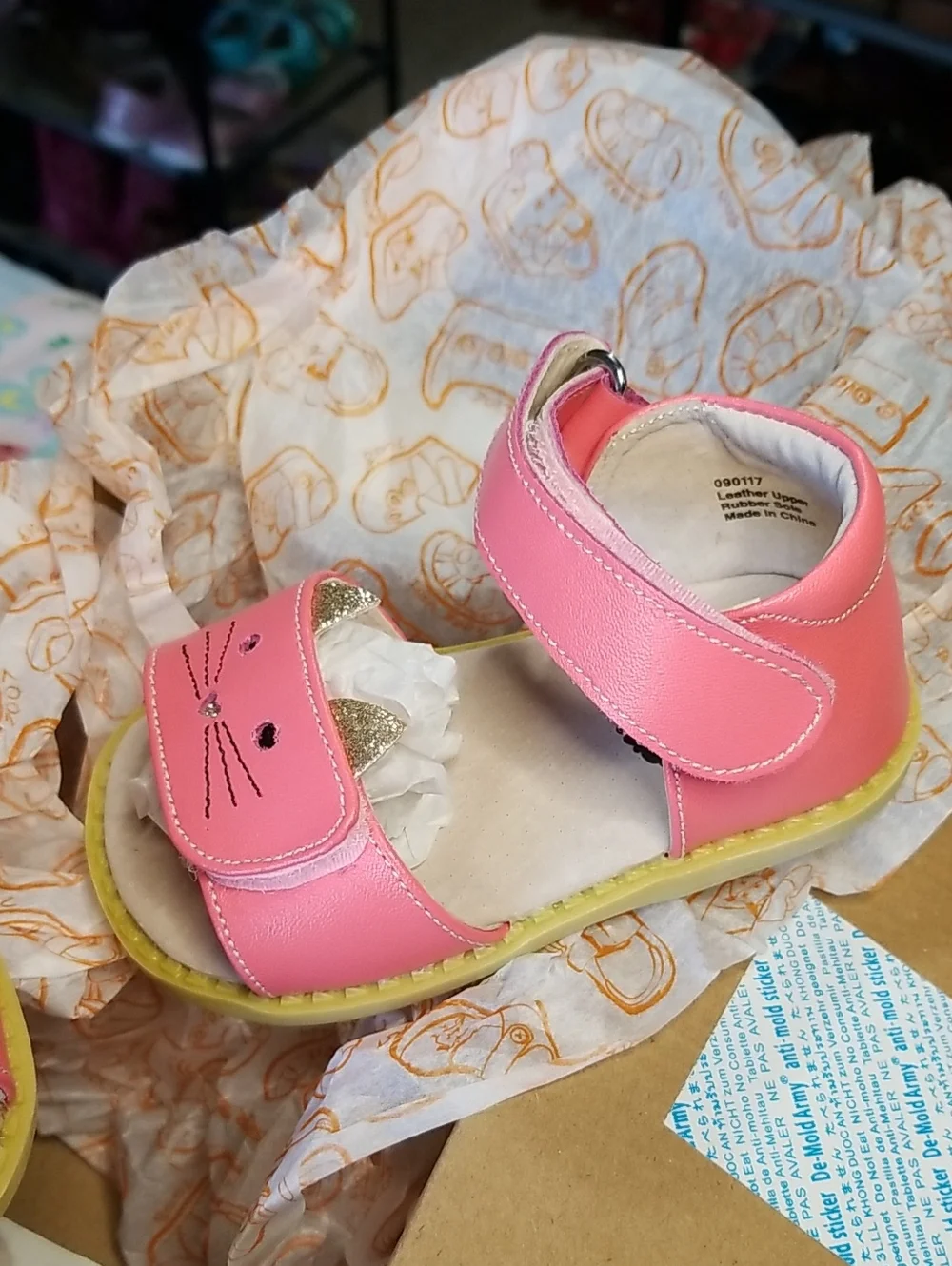 Livie & Luca Kids' Coral Leather Adjustable Sandals Size 4 Tabby